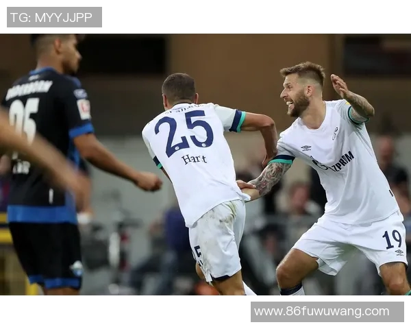 沙尔克04德甲大获全胜，势不可挡蝉联德甲冠军！