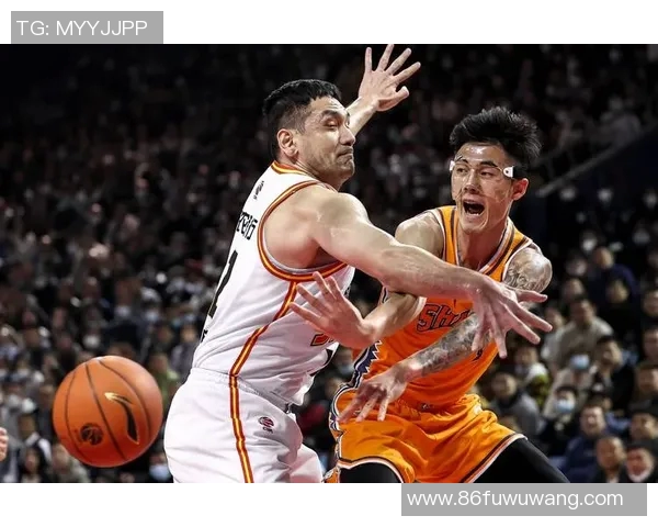 刘铮的篮球梦想与奋斗历程：从青涩少年到职业球员的成长之路